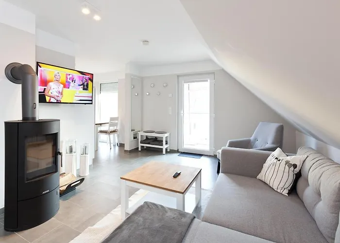 Unter Den Kiefern 98 Og Röbel